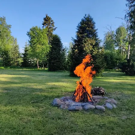 Luxury tent Paeikesekivi Keskus Ridakula (Viljandimaa)