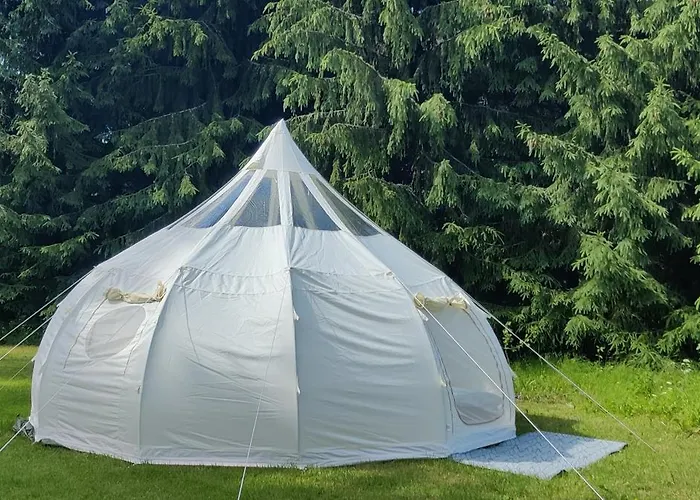 Paeikesekivi Keskus Luxury tent