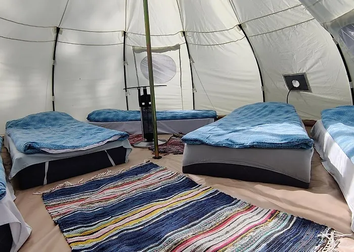 Luxury tent Paeikesekivi Keskus *